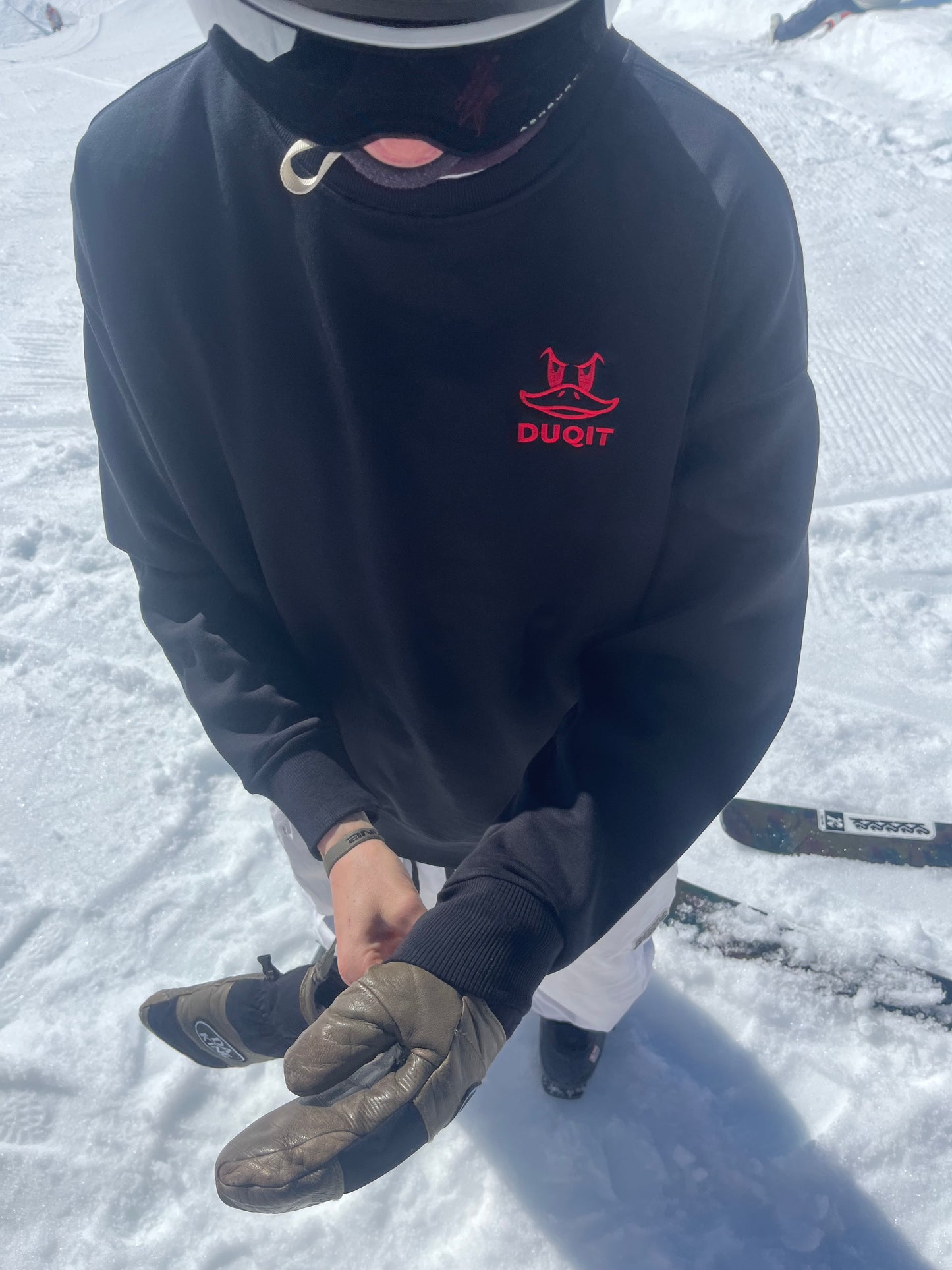 DUQIT Signature Crewneck